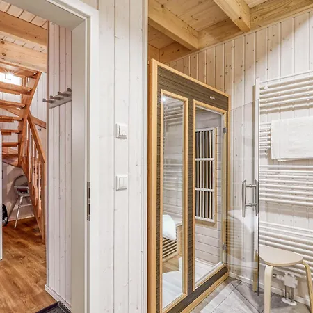 Stunning In Ostseeresort With Sauna Ferienhaus *